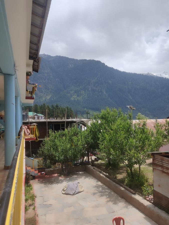 Woods Mountain View 2*